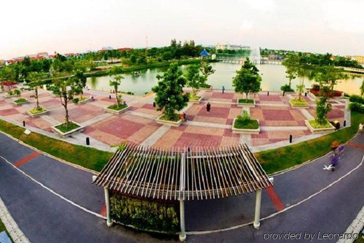 Suphan Lake Hometel Bangkok Facilidades foto