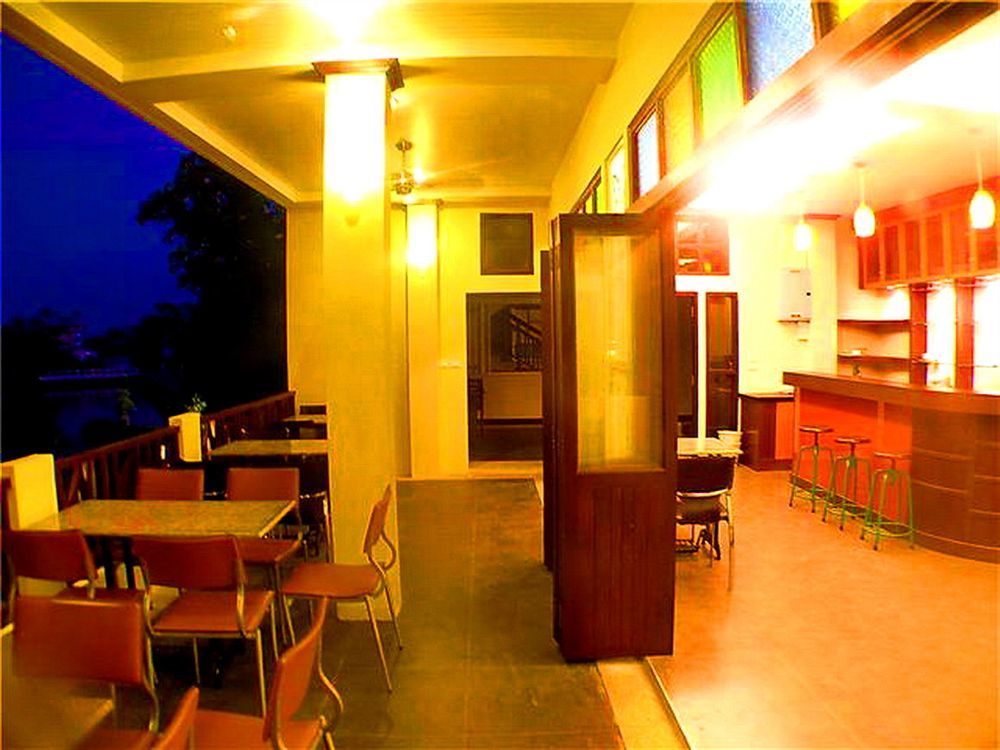 Suphan Lake Hometel Bangkok Exterior foto