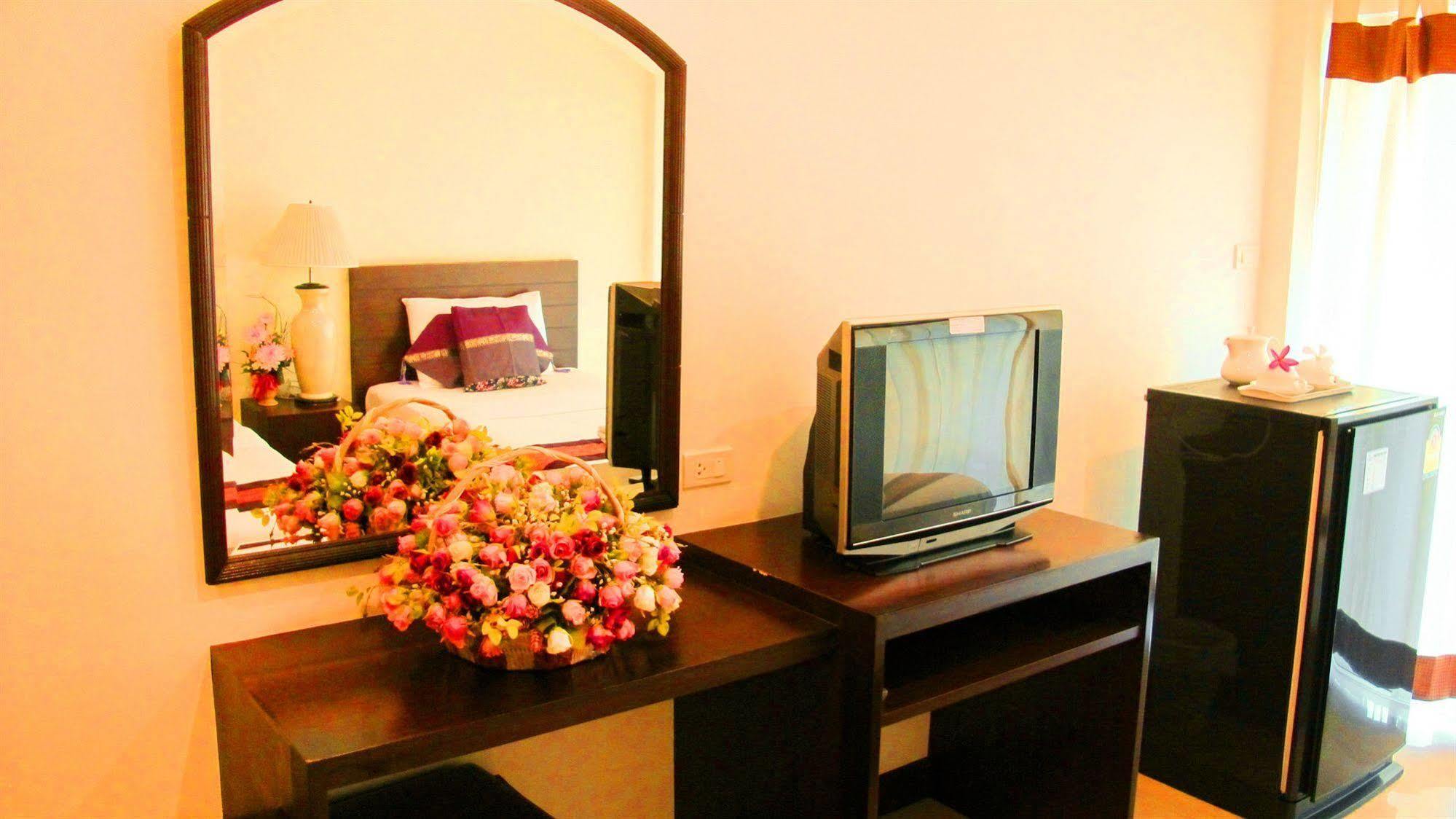 Suphan Lake Hometel Bangkok Habitación foto