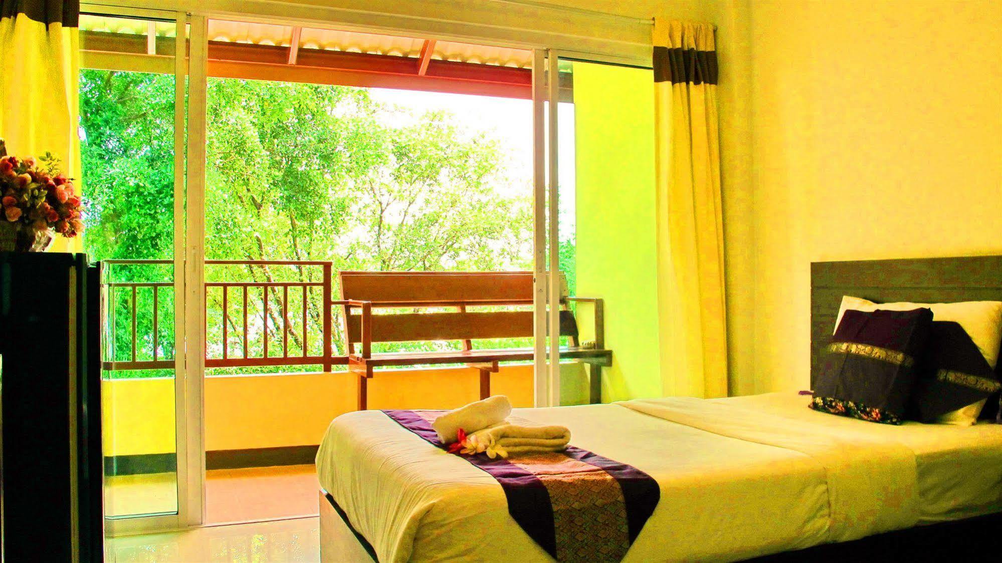 Suphan Lake Hometel Bangkok Exterior foto